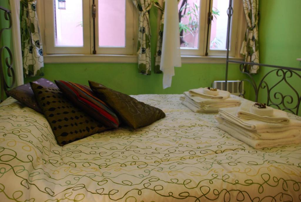 Petit El Vitraux Bed and Breakfast Μπουένος Άιρες Δωμάτιο φωτογραφία